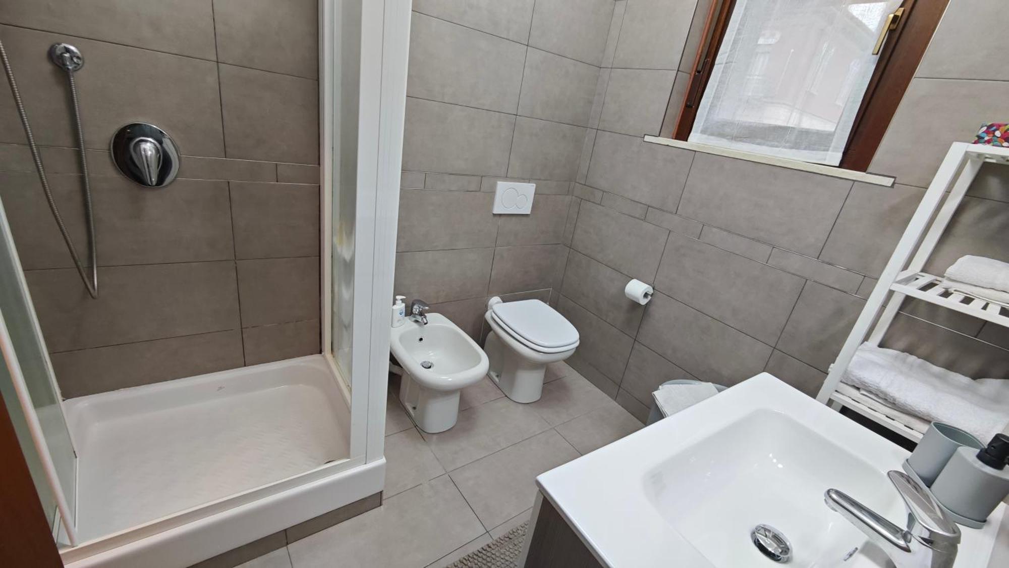 Appartamento Aleph With Private Parking, Next Train Station Como Zewnętrze zdjęcie
